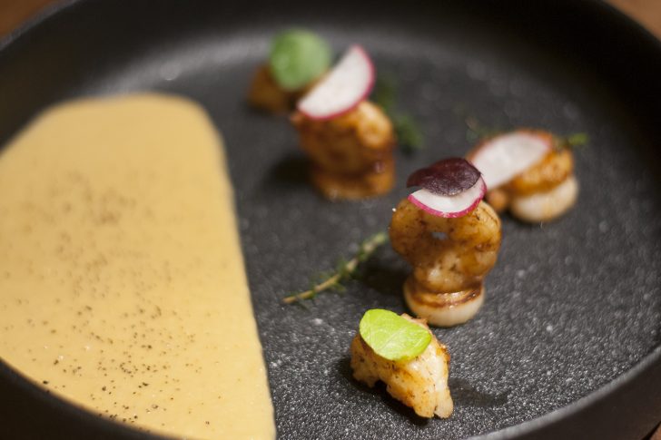 Gamberi con Porri e Crema di Ceci